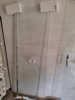 sprchové posuvné dveře