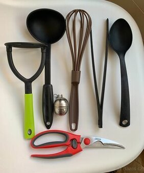 Nůžky Šťouchadlo naběračka metla kleště Sítko