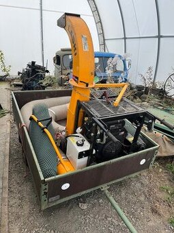 Vysavač na listí Laski 445