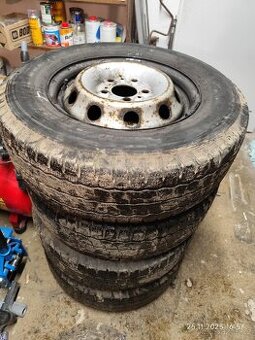 Zimní pneumatiky Firestone 215/70/R15C (disky)