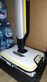 Myčka podlahy Karcher (mop)