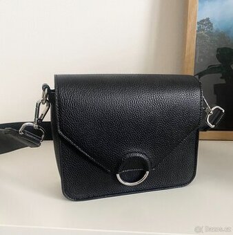 Nová černá crossbody kabelka HM