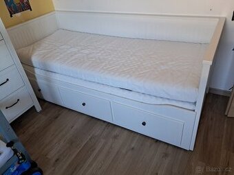 Postel Hemnes Ikea