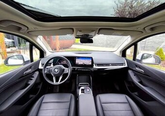 BMW Řada 2, 218d Luxury