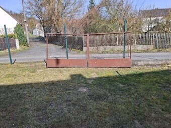 Prodám plotovou bránu, braničku a plotové pole