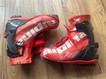 Boty na běžky dětské 35 Alpine carbonové s kloubem