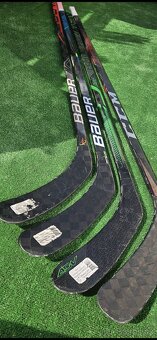 Profi hokejky Bauer a CCM – karbonové hole, 4 ks