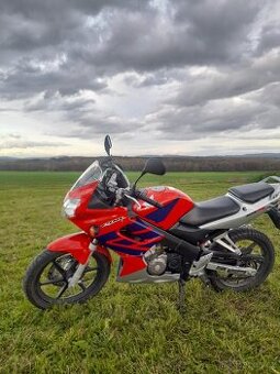 Honda cbr 125r