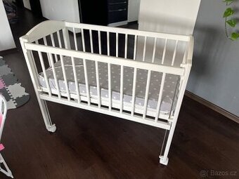 Pojízdná postýlka