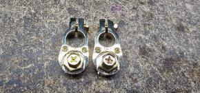 Svorka na autobaterii