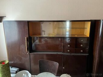 Sekretář a skříň od Halabaly