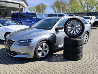 Škoda Superb 2,0TDI LAU&KLE 140KW DSG 4x4 1.MAJ ČR 2xALU TOP
