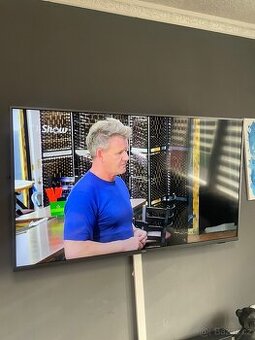 Televize Philips s ambilight 127cm úhlopříčka