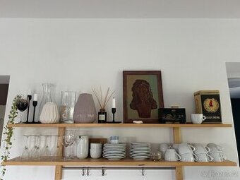 Nástěnná police Ikea Värde / REZERVACE