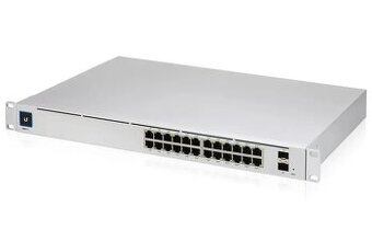 2x Ubiquity UniFi USW-PRO-24-POE