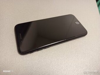 Apple iPhone SE 2020 64Gb šedý