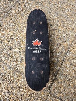 Prodám skateboard Canadian Maple 608Z.