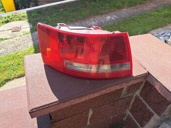 Prodám zadní lampu Audi A64F