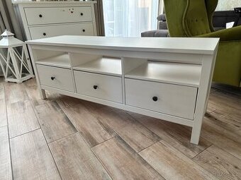 TV stolek komoda Hemnes IKEA