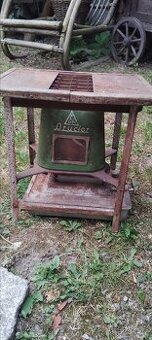 Starožitné petrolejové topení Brucior