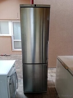 Lednice s mrazakem Liebherr