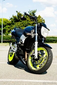 Suzuki GSR 600