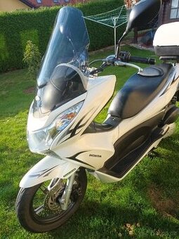 Prodám skútr Honda 125 PCX