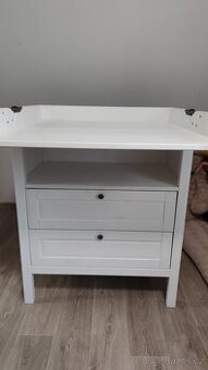 Přebalovací komoda Ikea Sundvik
