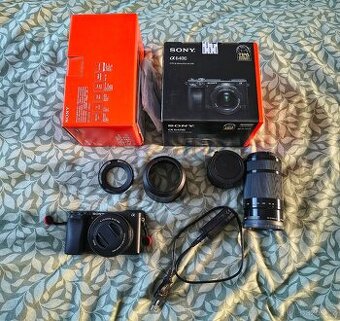 Sony A6400 +2x objektiv, makro mezikrpužky Meike