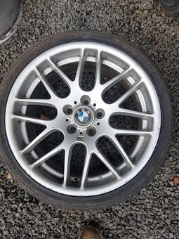Bmw 19 M , jedno alu  bmw