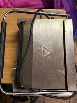 Profesionální kontaktní gril METRO GPG1202