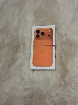 Apple iPhone 17 Pro 256Gb Cosmic Orange-Silver
