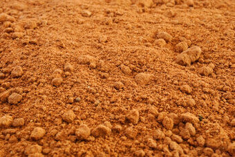 Uložení zeminy, hlíny, ornice zdarma