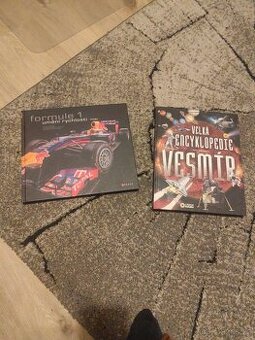 Knihy o formulích a vesmíru