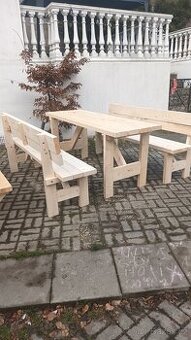 Zahradni nabytek,masiv