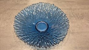 Mísa z modrého skla