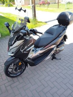Honda Forza 300 (NF08) 2019-TOP stav,Tuning,včetně doplňků