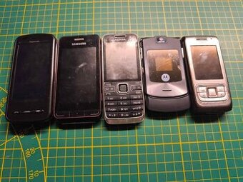 Mobilní telefony na díly/opravu atd.