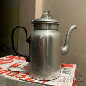 KONVIČKA NA ČAJ 30-40 LÉTA