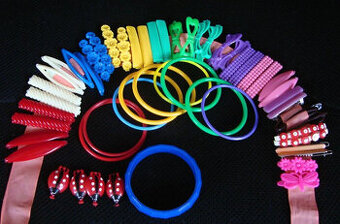 Velká sada cca 54 ks: ozdoby do vlasů - berušky, sponky, nár