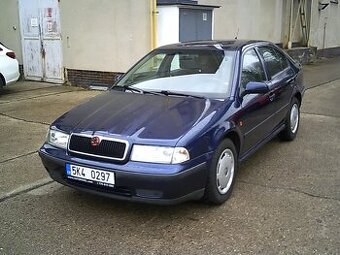 Škoda Octavia, 2.0i FAMILY - 1