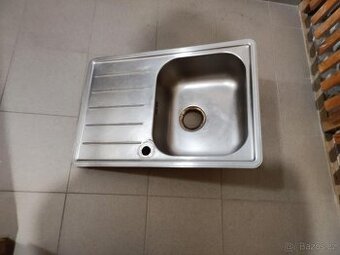 Kuchyňský dřez
