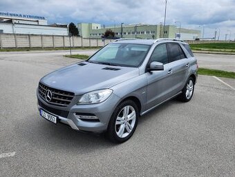 Mercedes ML350 190kW 4x4 r. 2012, 204.000km Tažné 3500kg