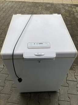 Pultový mrazák Whirpool