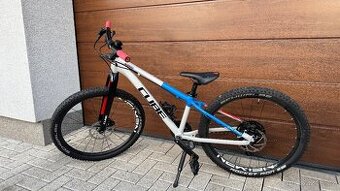 Dětské lehké kolo Cube Reaction Pro 240 teamline - 24”