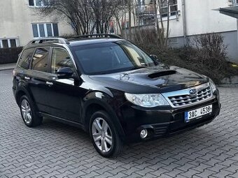 Subaru Forester 2.0 D SUV 4x4 Kamera Xenony 2013 Tažné 2tuny