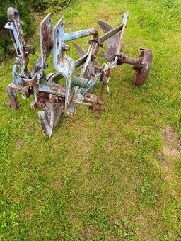 Pluhy sulkov a německ