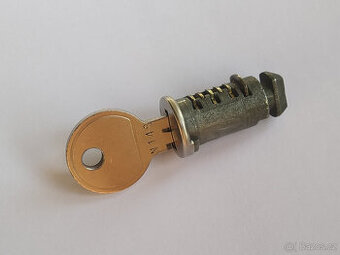 Zámek s klíčem Thule N148