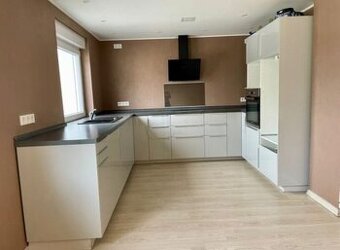 Moderní linka Ikea se spotřebiči,6329