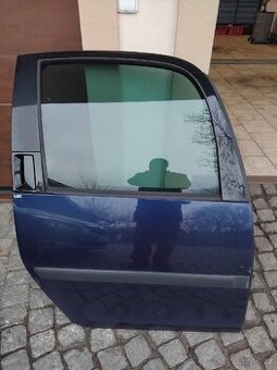 Skoda roomster dveře pravé zadní 9585